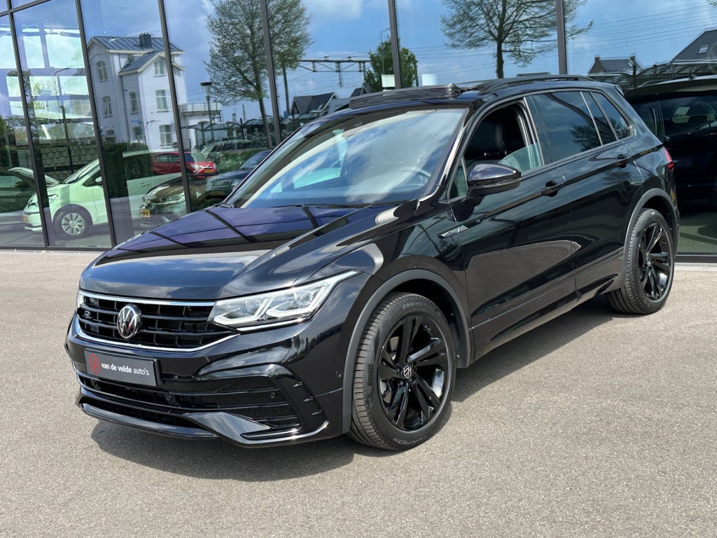 Volkswagen Tiguan 1.5 tsi 150pk dsg r-line | black line | panoramadak | tre
