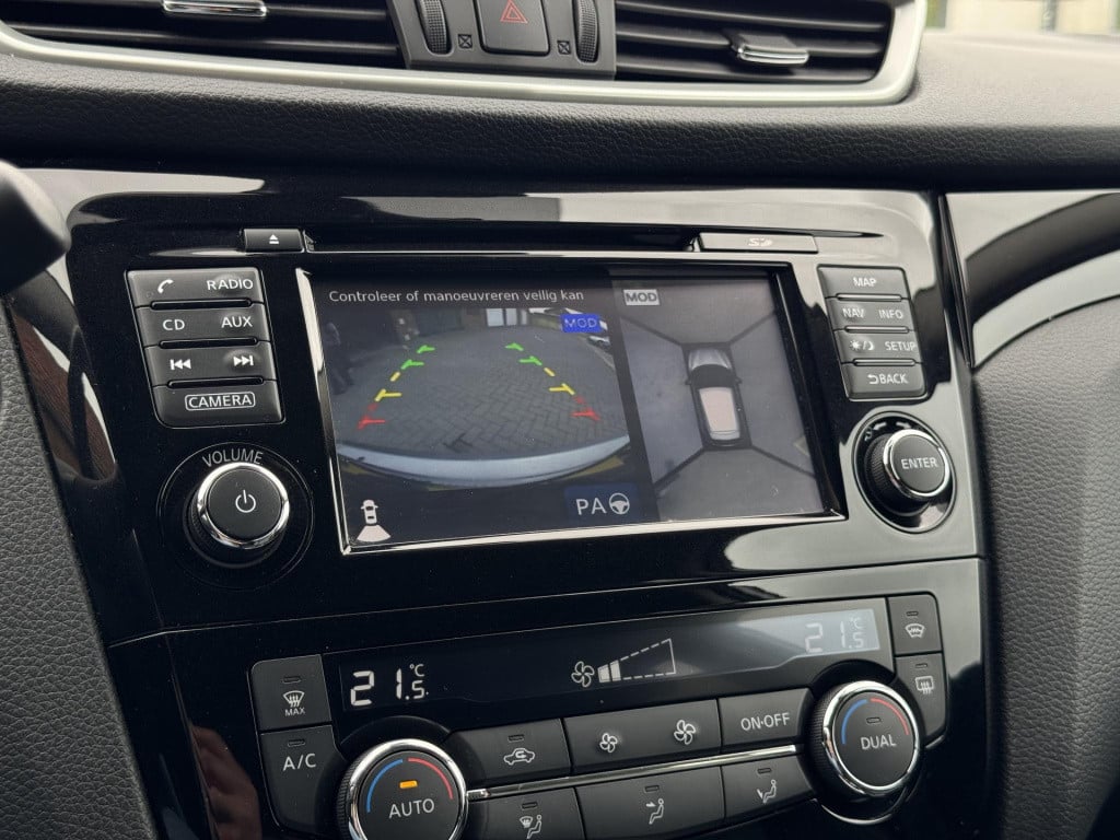 Nissan Qashqai 1.2 tekna automaat + lage km-stand! | panoramadak | navigati