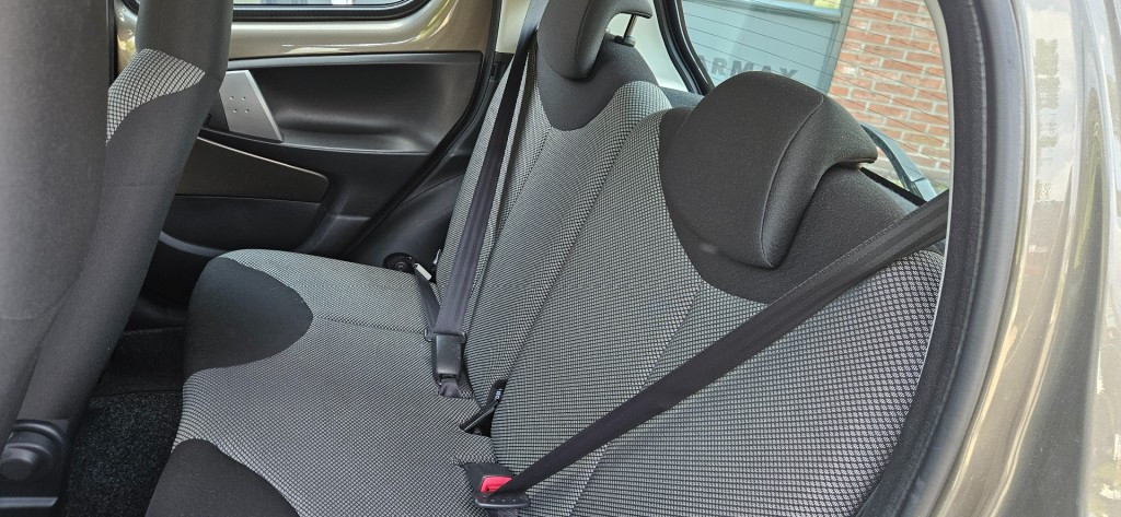 Toyota Aygo 1.0 vvt-i 5drs aspiration / nl auto / nap / 3 mnd garantie