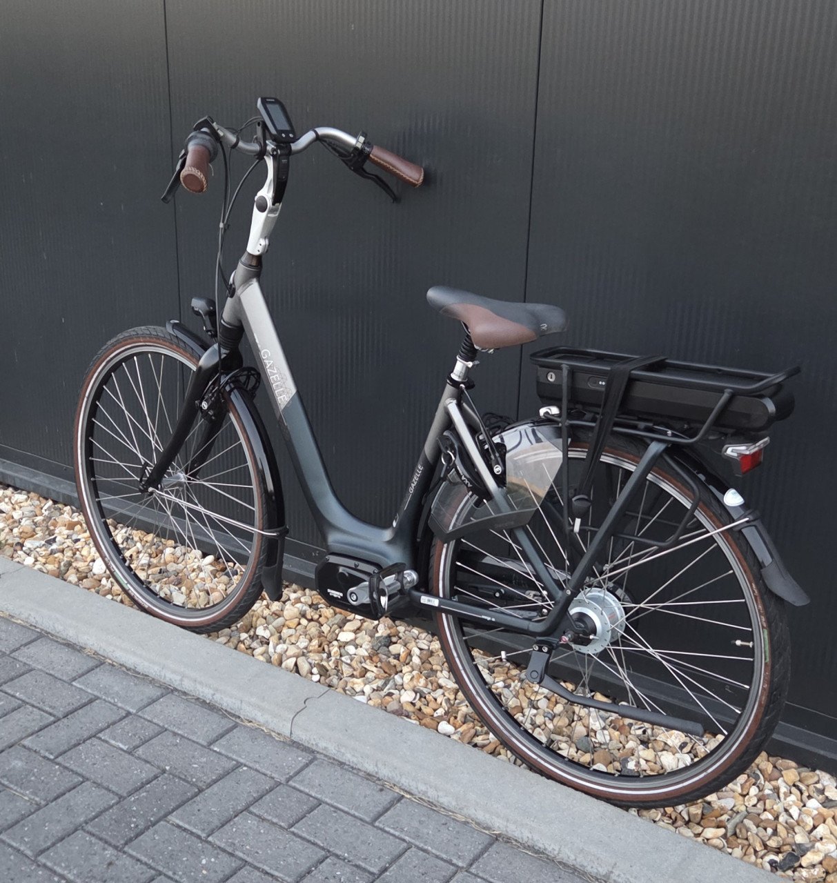 Gazelle Orange C8 HMS 49cm