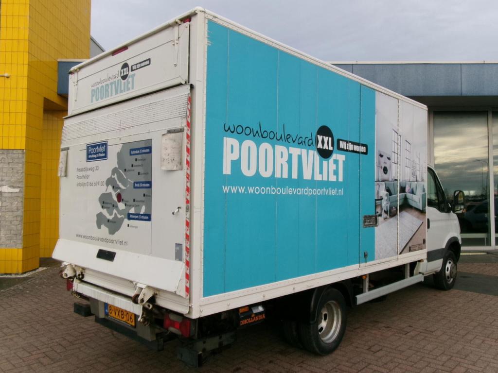 Iveco Daily 35c13 3-zits bakwagen + laadklep euro-5