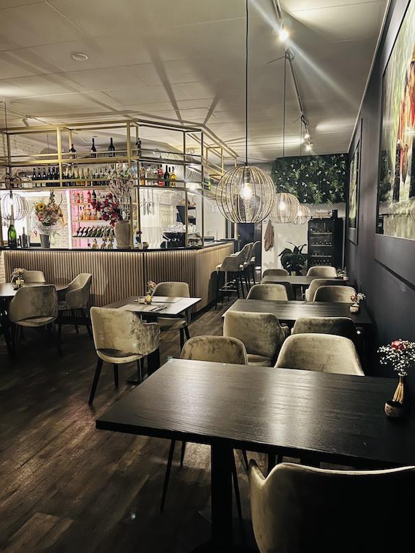 Horeca - restaurant 2x tafels (4-persoons)