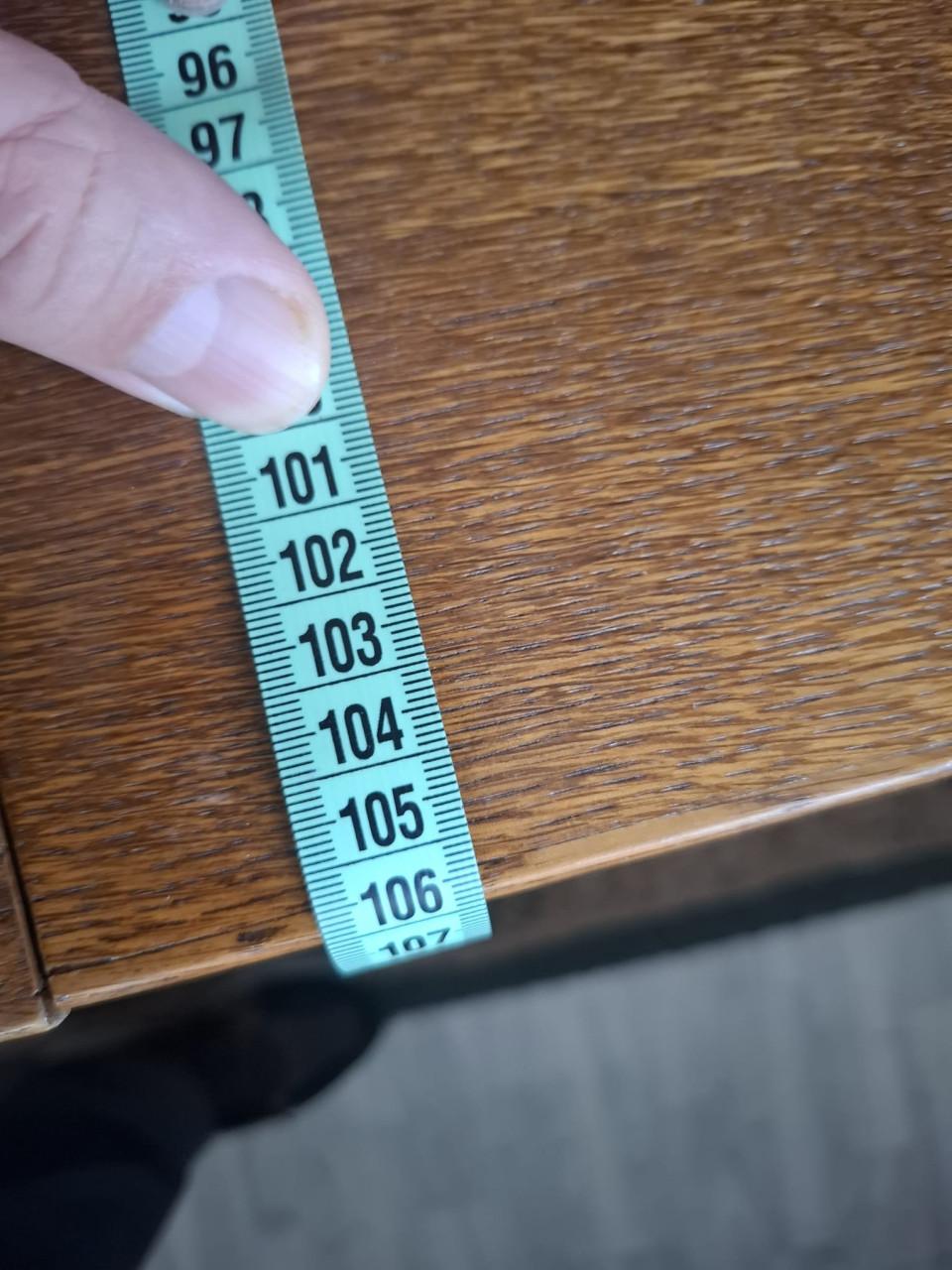 GRATIS RONDE UITSCHUIFBARE EETTAFEL