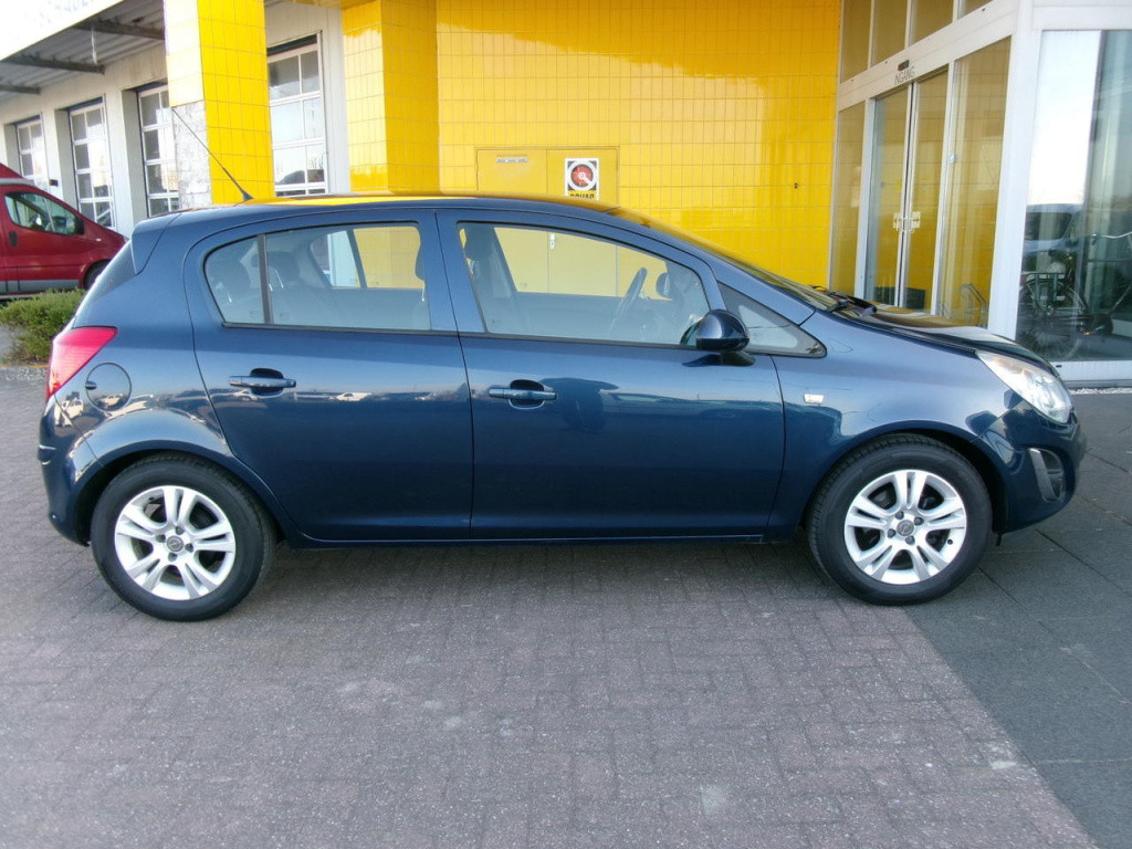 Opel Corsa 1.2-16v airco, cruise-control, trekhaak 5-drs