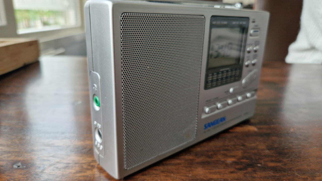 Sangean wereld radio op batt
