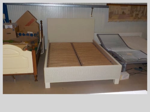 IKEA ledikant 140 x 200 cm met 2 lattenbodems in zeer goede staat
