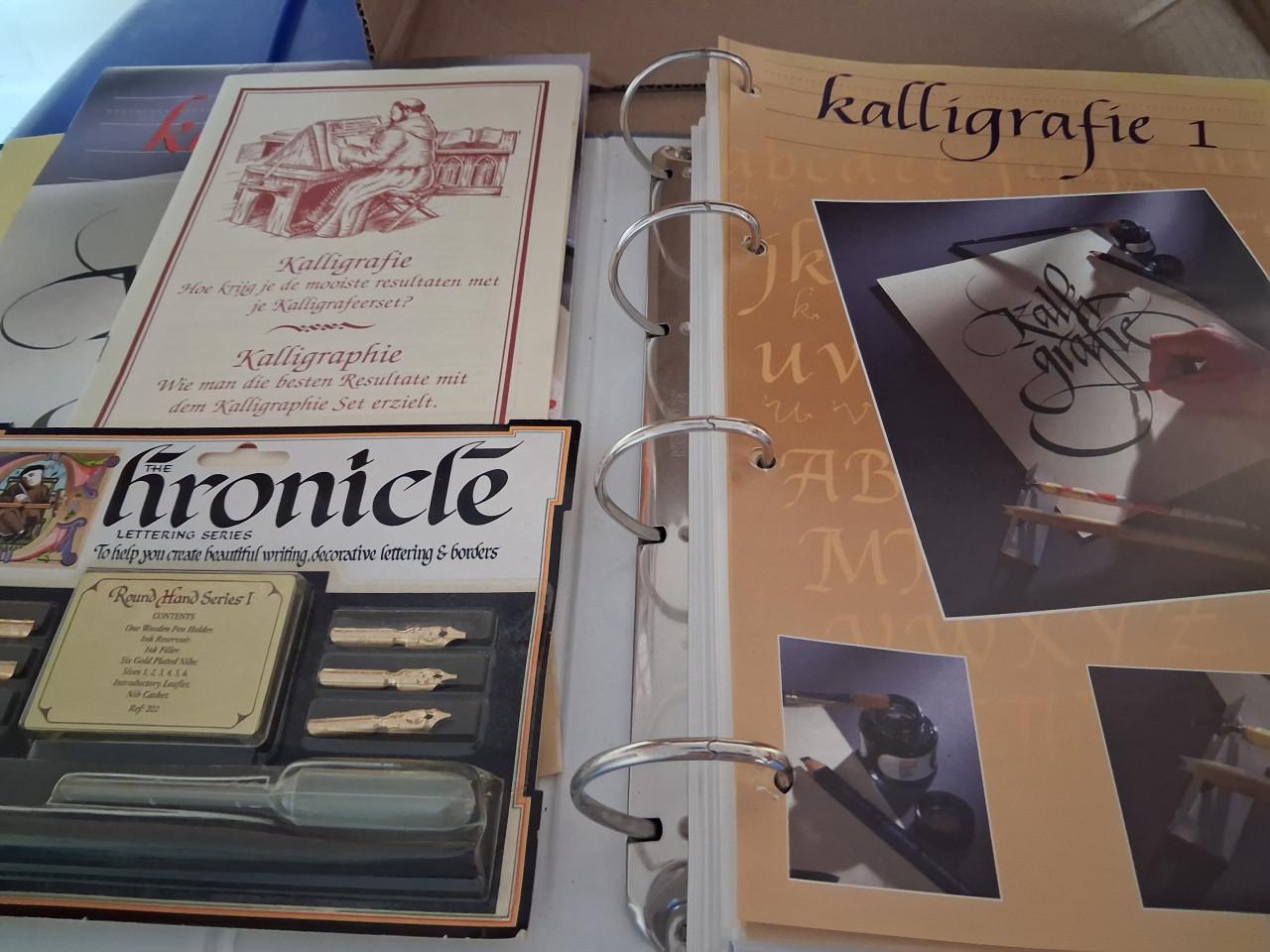 Kaligrafie cursus map compleet     10 euro