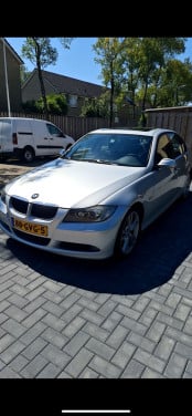 BMW 318I Exclusive Sedan
