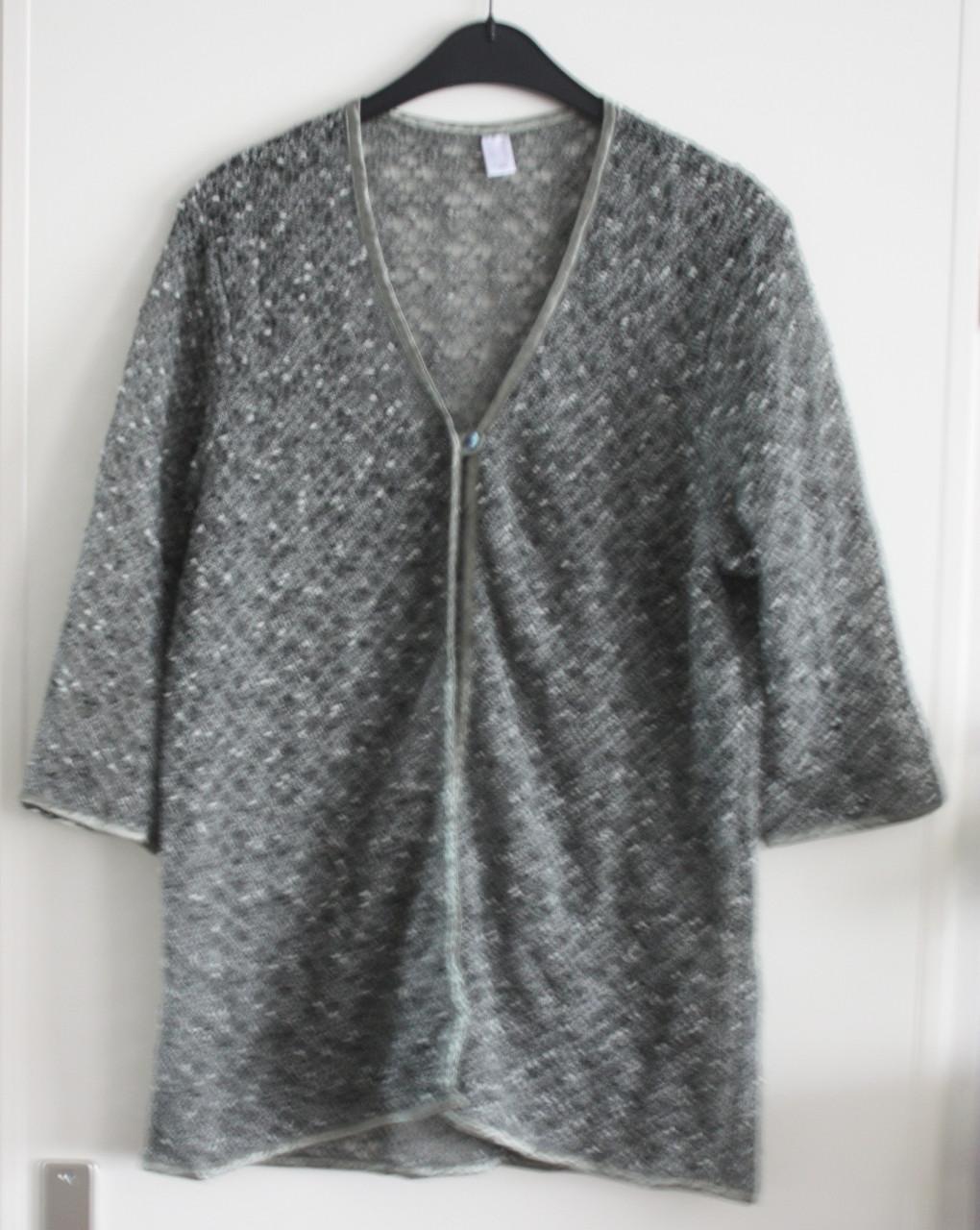 Groen vestje  maat 46