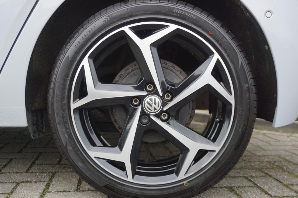 Volkswagen Polo 1.0 tsi highline automaat - climate / navi / cruise / camer