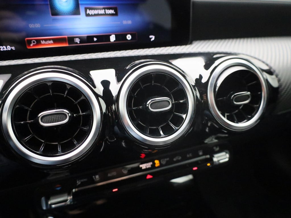 Mercedes-Benz A-Klasse 250 e business line | automaat | lmv | half leder | 