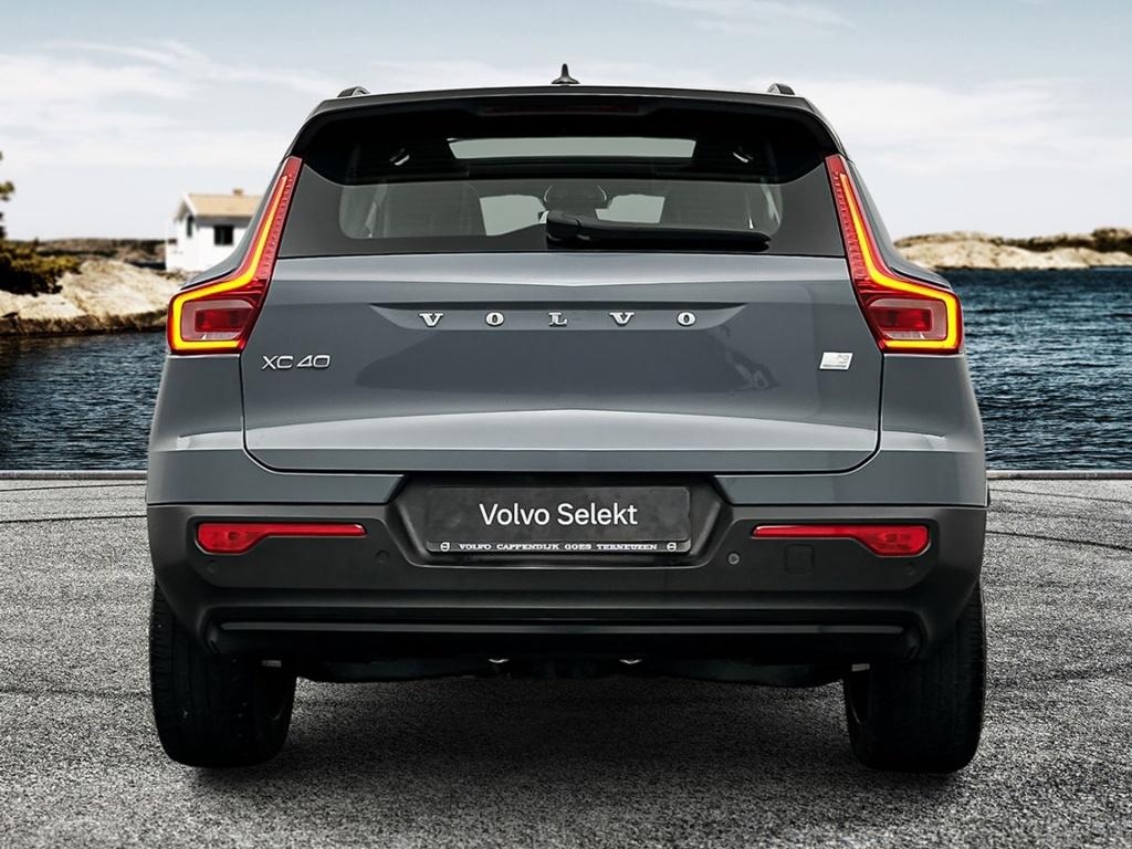 Volvo XC40 p8 408pk awd recharge r-design| pano| 360camera| h&k audio|