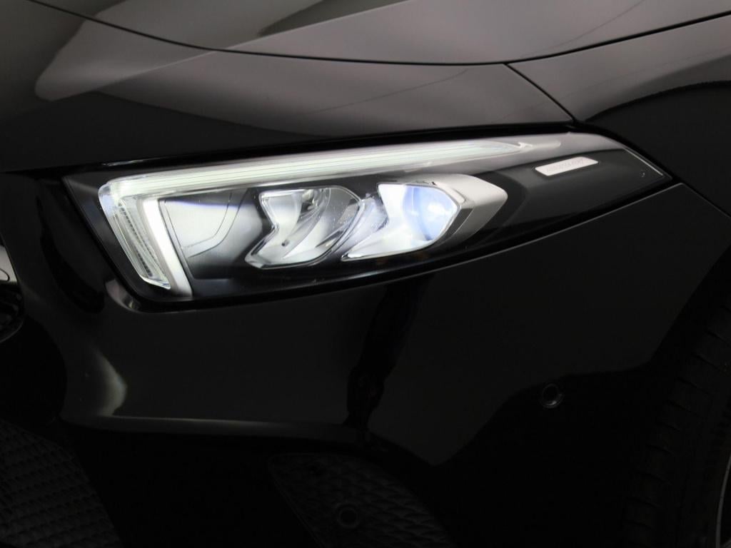 Mercedes-Benz A-Klasse 180 business solution luxury | automaat | apple carp