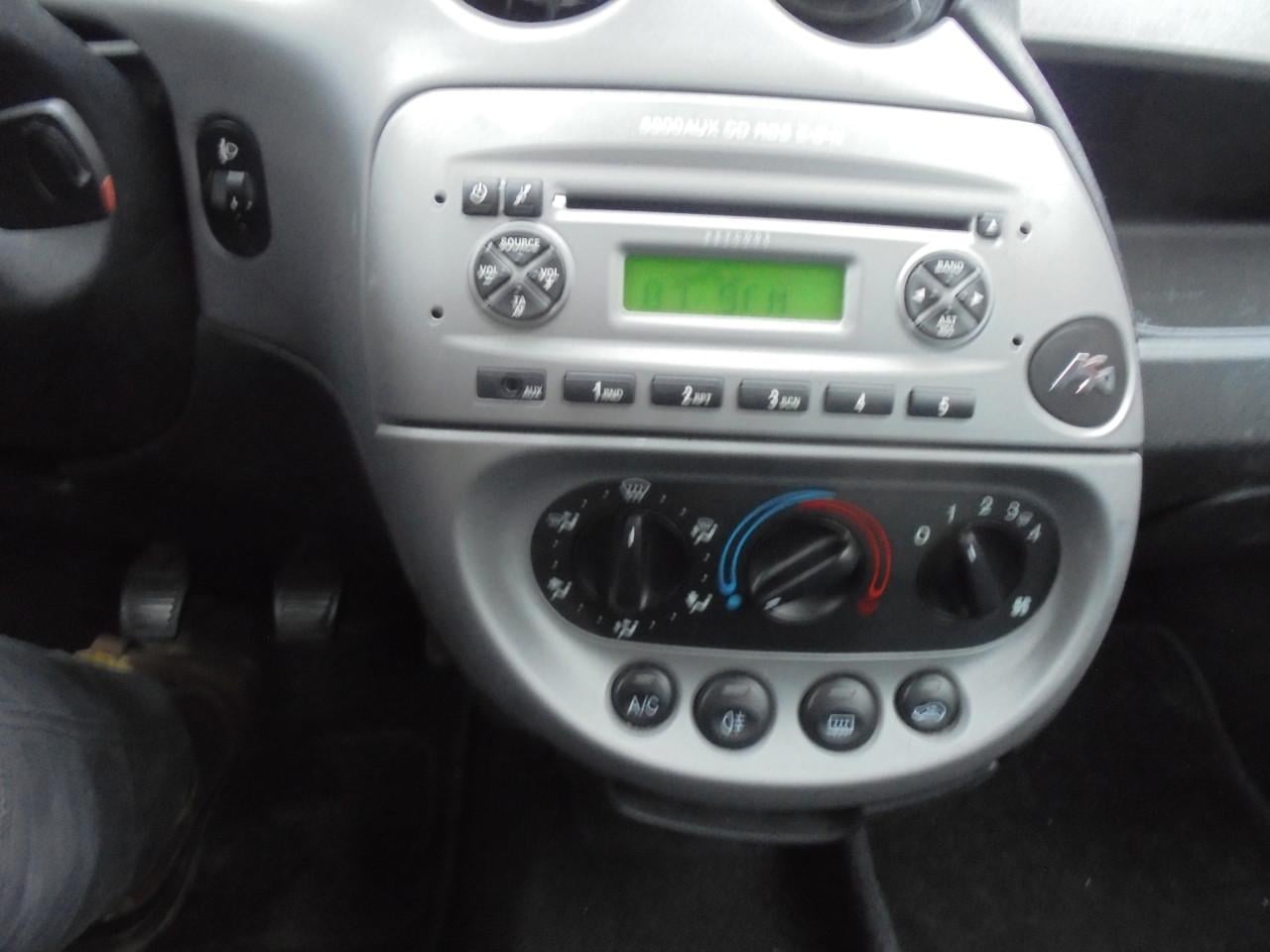 Ford Ka 1.3 Cool & Sound Bouwjaar 2008 tweede eigenaar € 1250