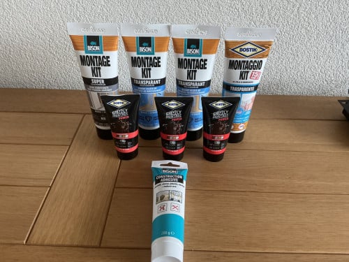 Wegens overcompleet div kit en lijmen