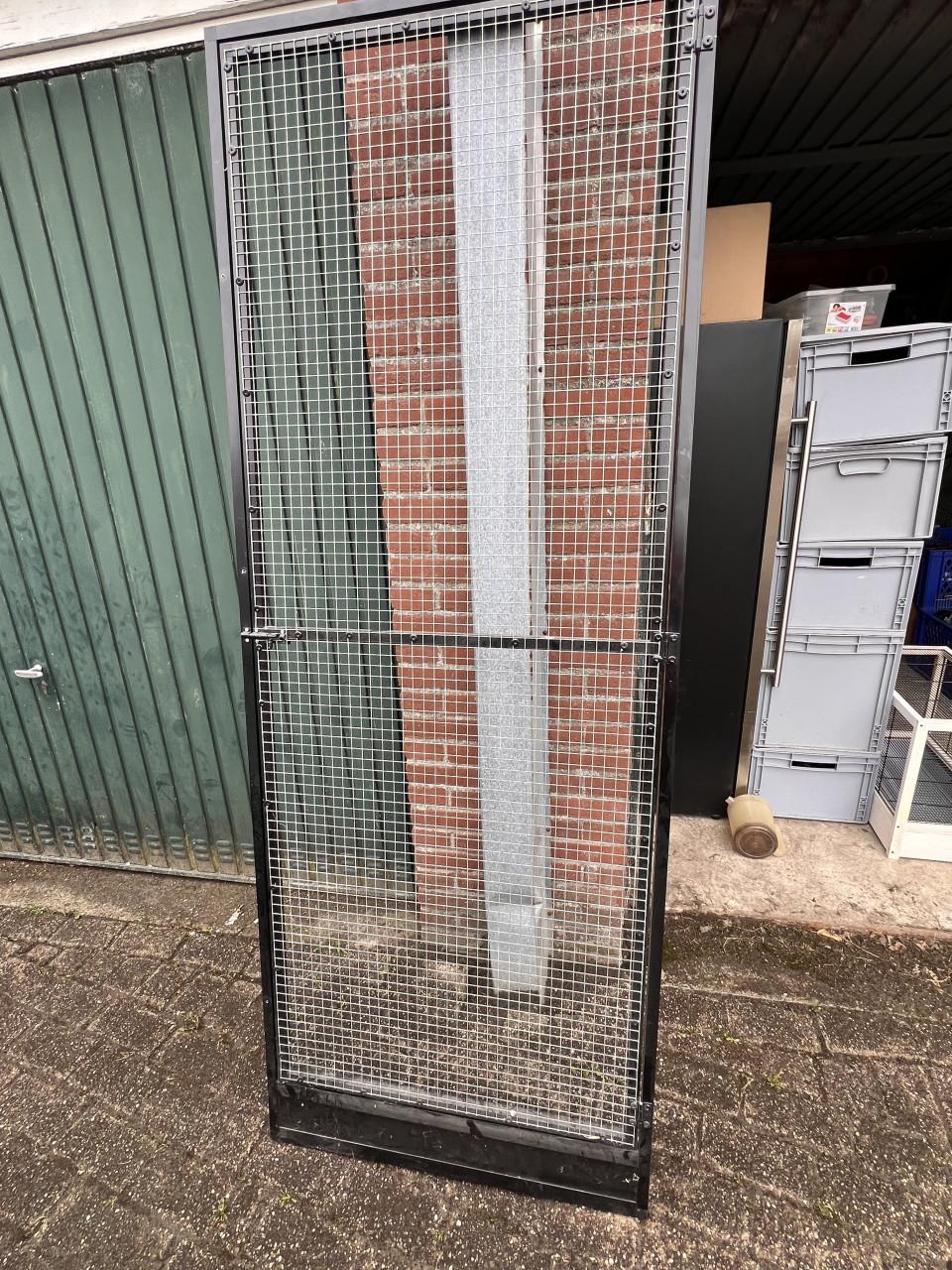 Volière panelen