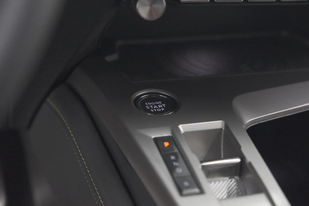 Peugeot 308 sw 1.6 plug-in hybrid 225 gt | focal audio | 360 camera | adapt