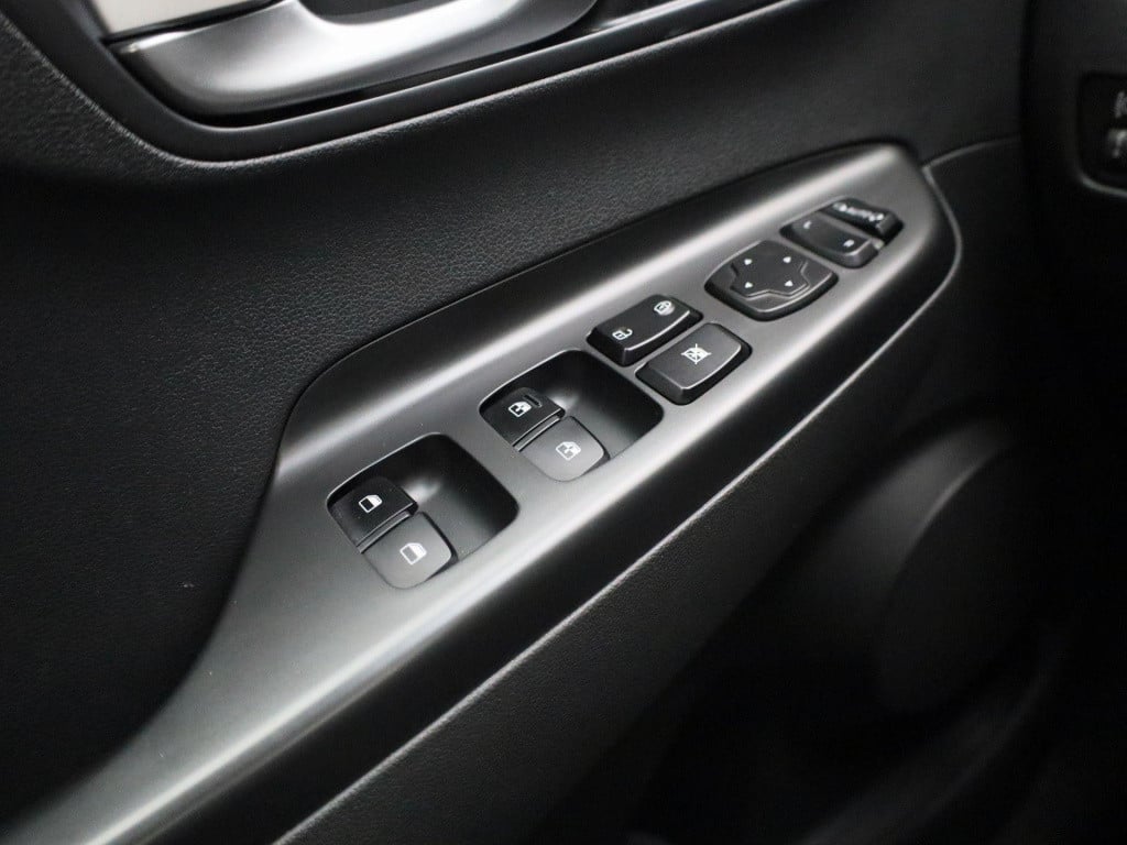 Hyundai Kona ev fashion 39 kwh | navi | camera | lmv | pdc | climate