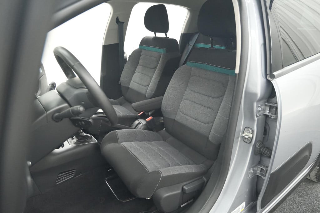Citroen C3 puretech 110 shine | camera | navigatie | apple carplay | parkee
