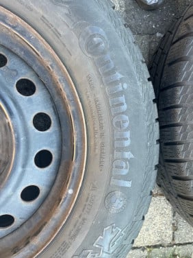 Winterbanden autobanden  215/70 R16
