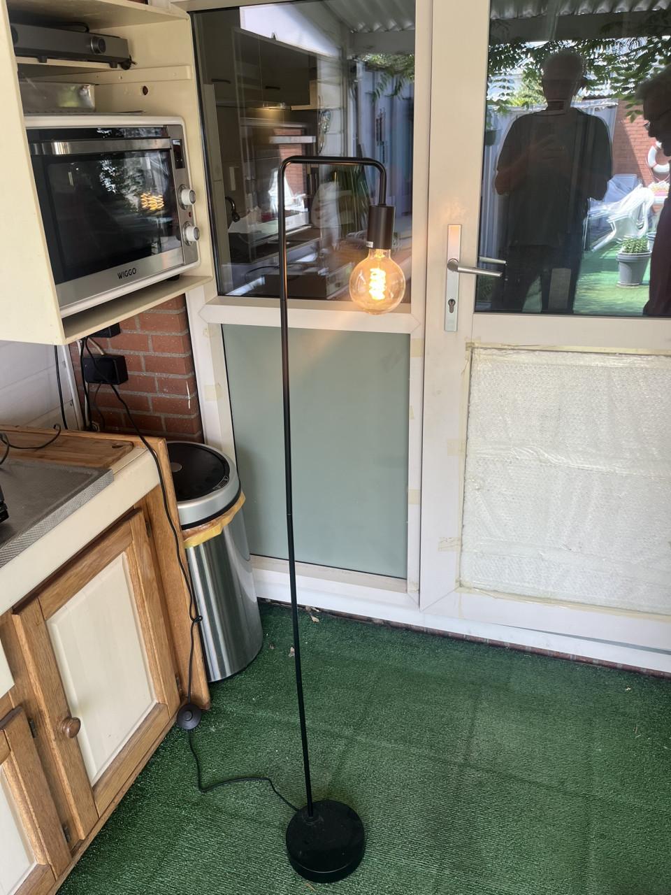 Vloerlamp, zwart