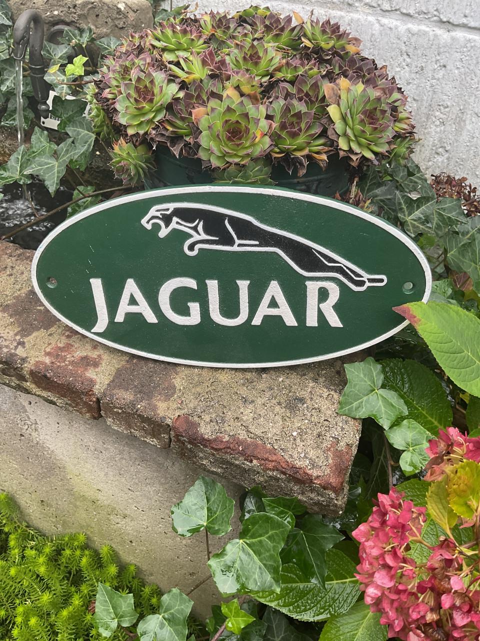 Jaguar reclamebord