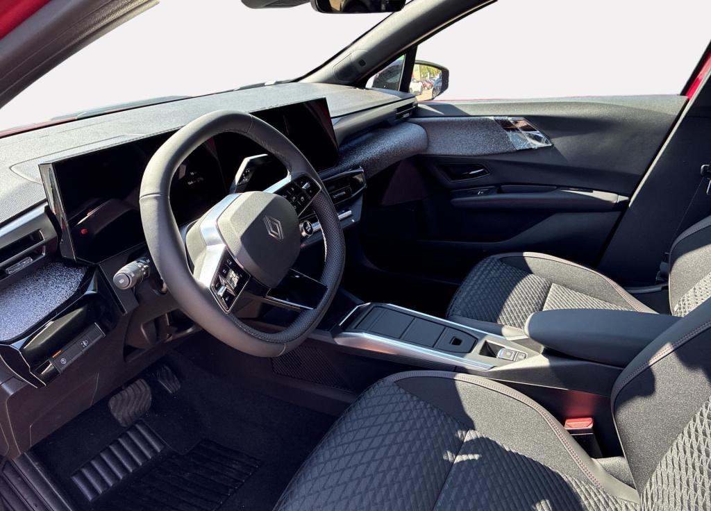 Renault Clio 1.8 hybrid 160 techno