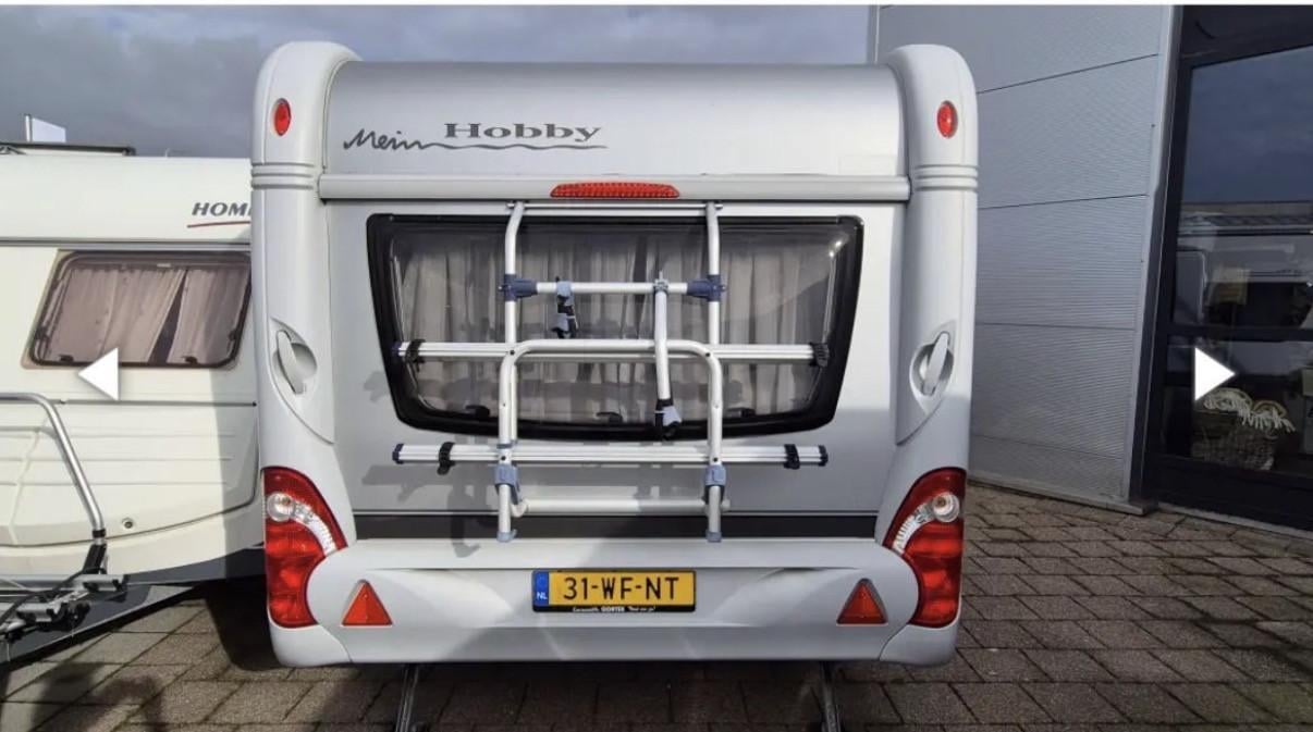Caravan voortent met luifel