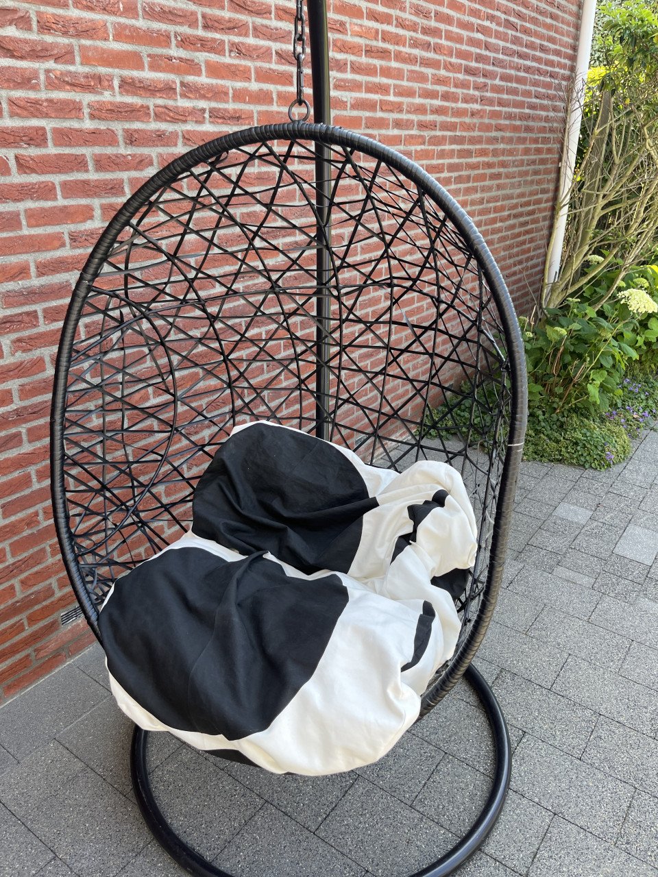 Hangstoel Egg, zwart