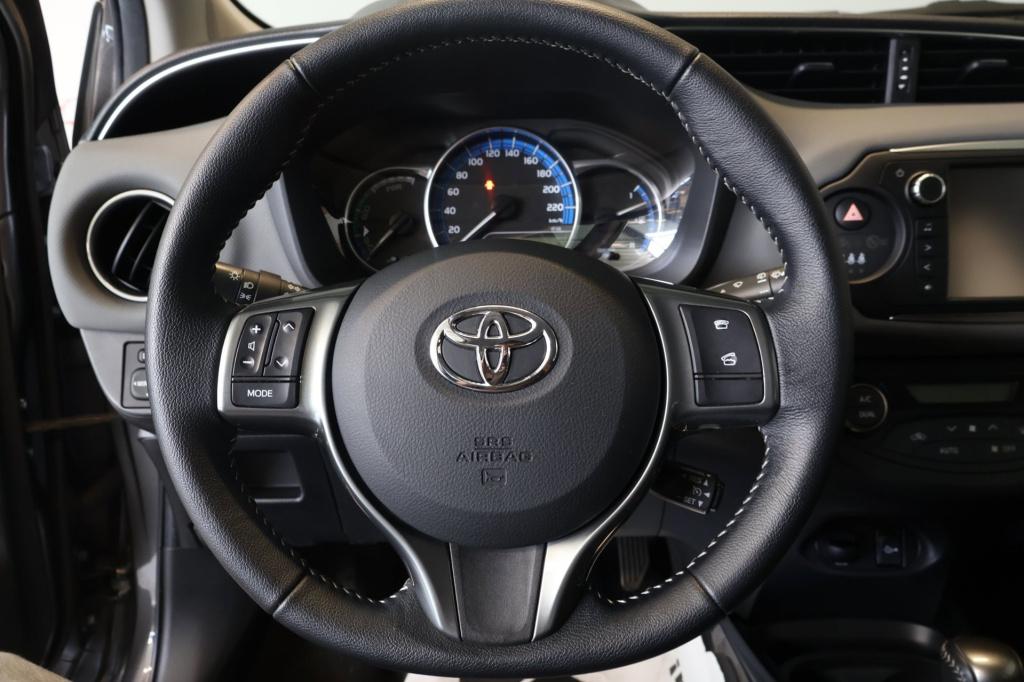 Toyota Yaris 1.5 hybrid lease nl auto, cruise controle, navigatie,