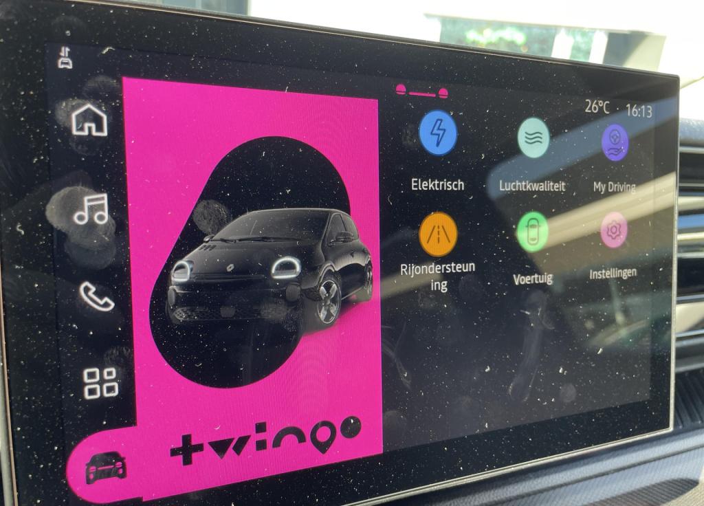 Renault Twingo urban range techno 27.5 kwh - demo / 18" lm velgen