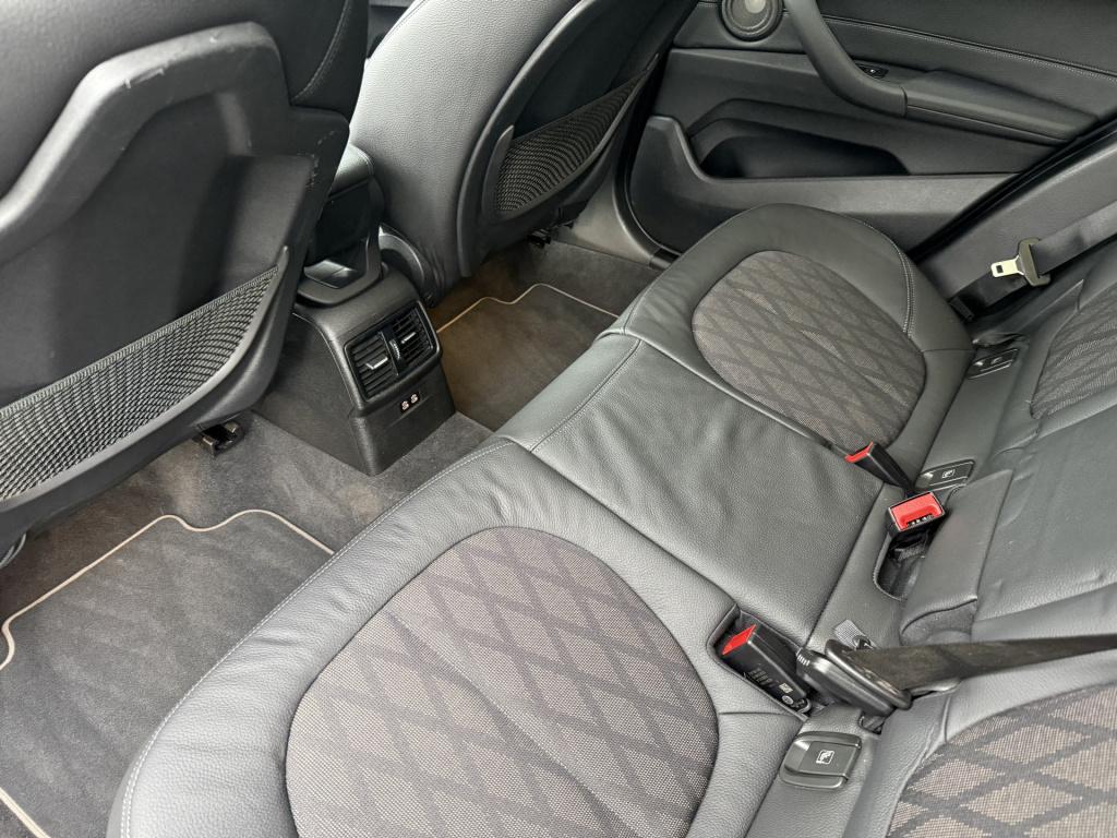 BMW X1 s-drive20i 192pk automaat high executive panoramadak