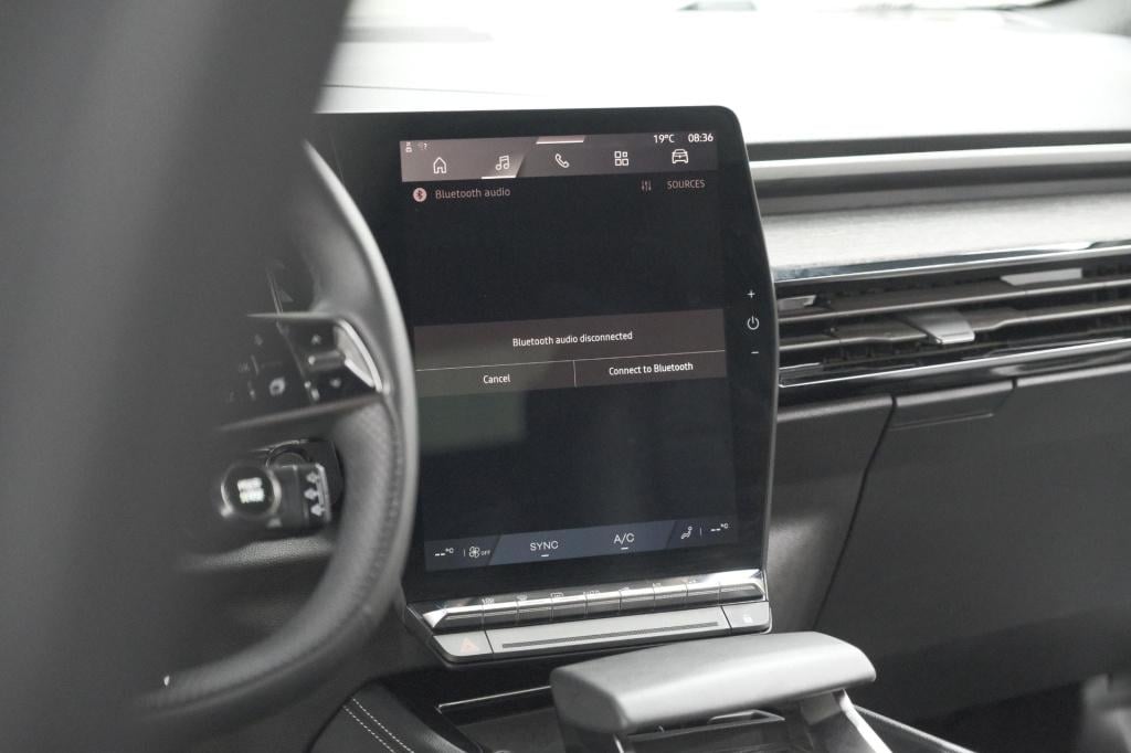 Renault Austral 1.2 e-tech full hybrid 200 techno | 360 camera | panoramada