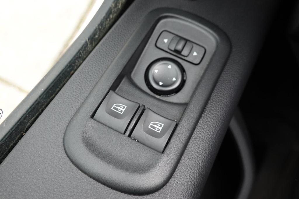 Renault Master t33 2.3 dci 135 l2h2 met laadklep