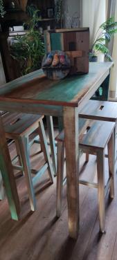 Beach-look mango/acacia bartafel met 4 idem barkrukken