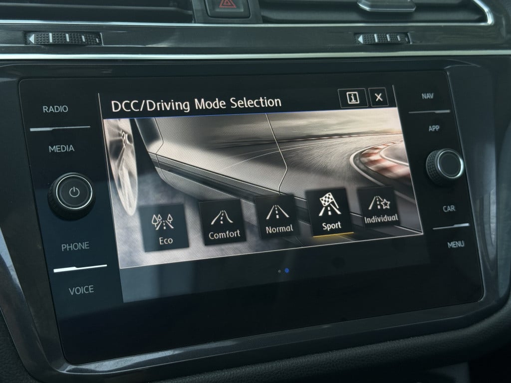 Volkswagen Tiguan Allspace 1.5 tsi comfortline business 7p. | vc | pano | 3