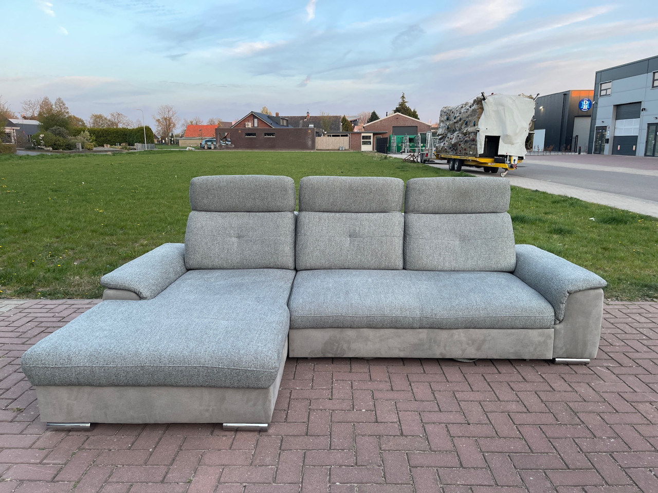 GRATIS LEVERING HEEL NL Moderne Grijs Stoffen Hoekbank + Slaapfunctie