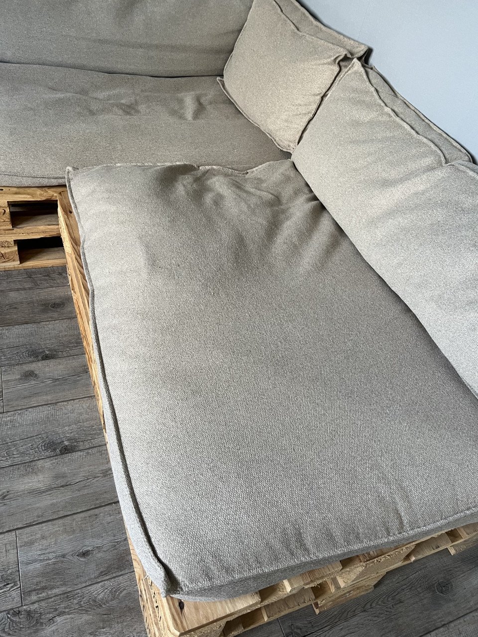 Pallet hoekbank inclusief kussens