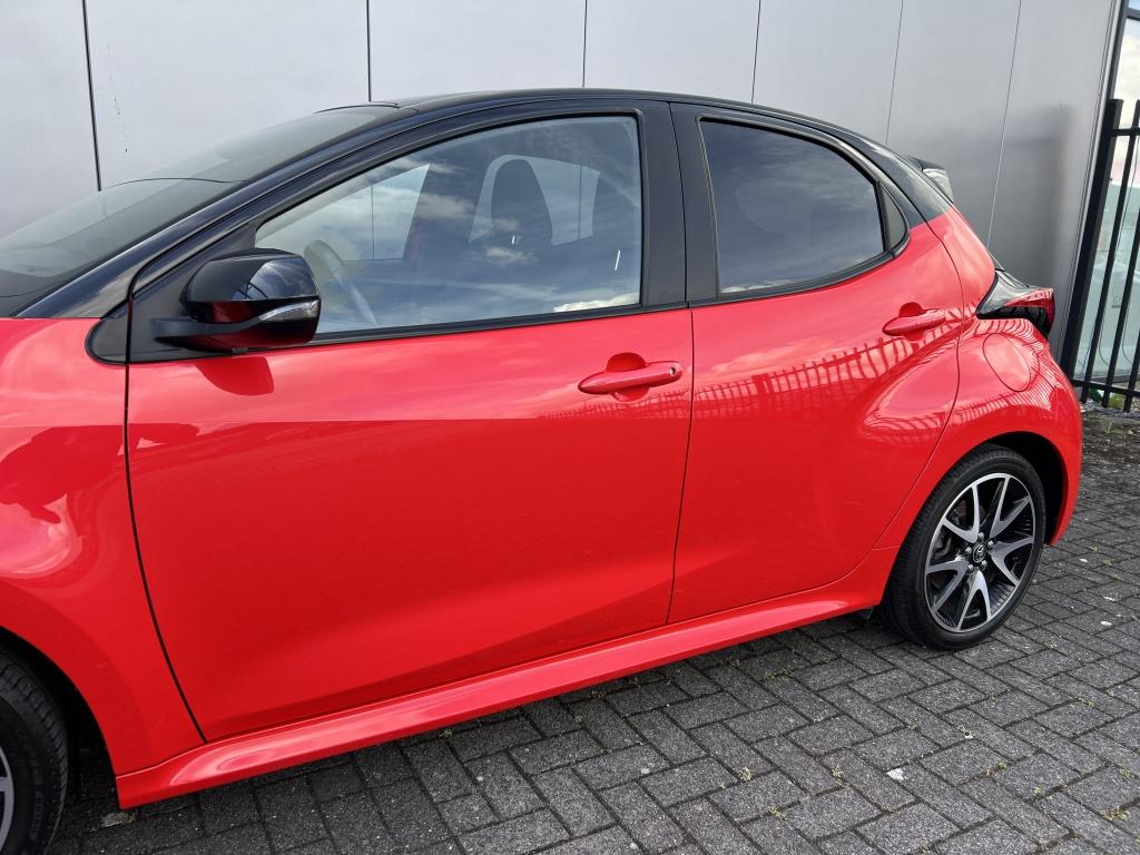 Toyota Yaris 1.5 hyb. launch ed. | stuurverwarming | stoelverwamring | dode