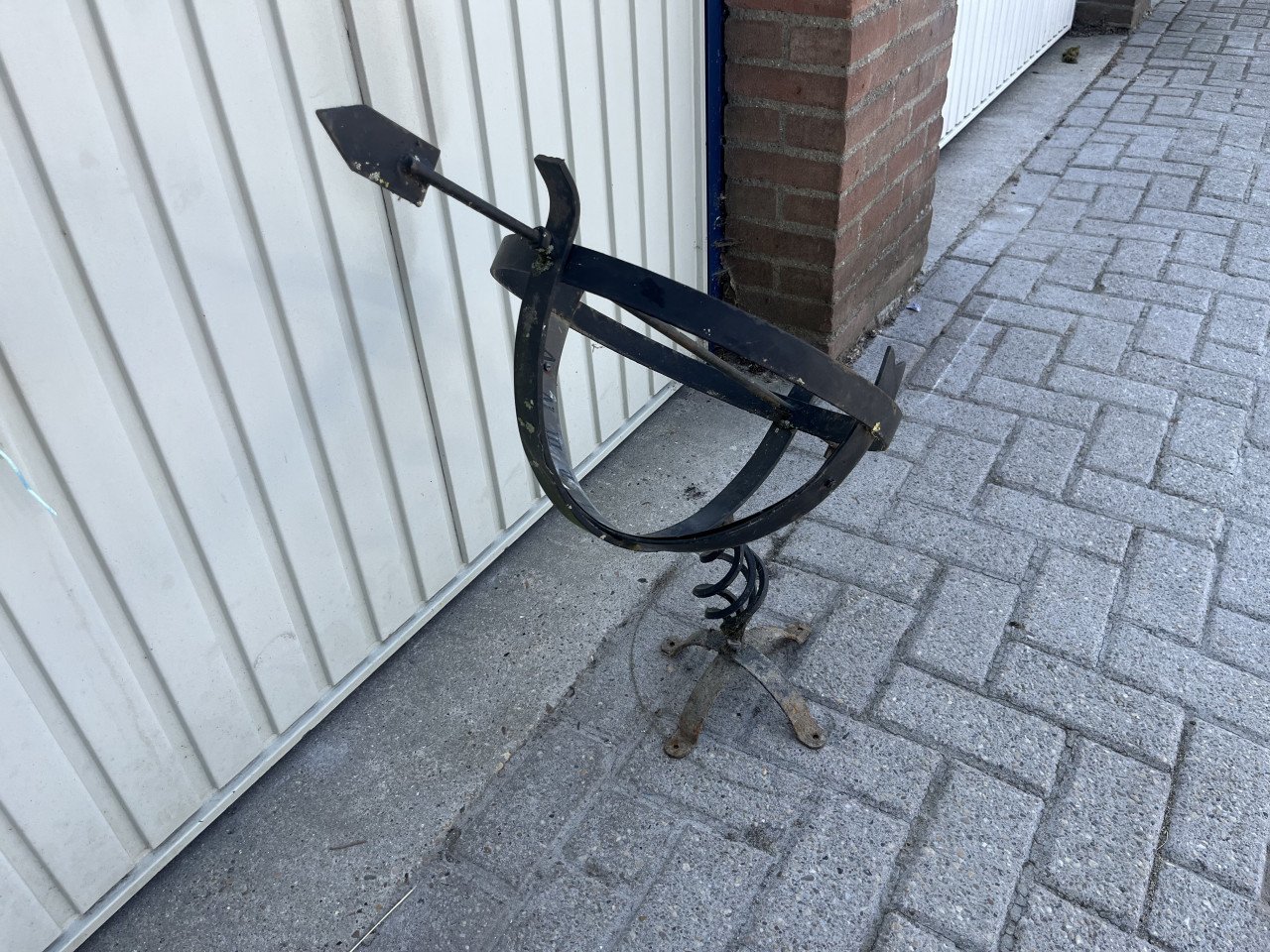 Zonnewijzer ijzer half open 38 cm