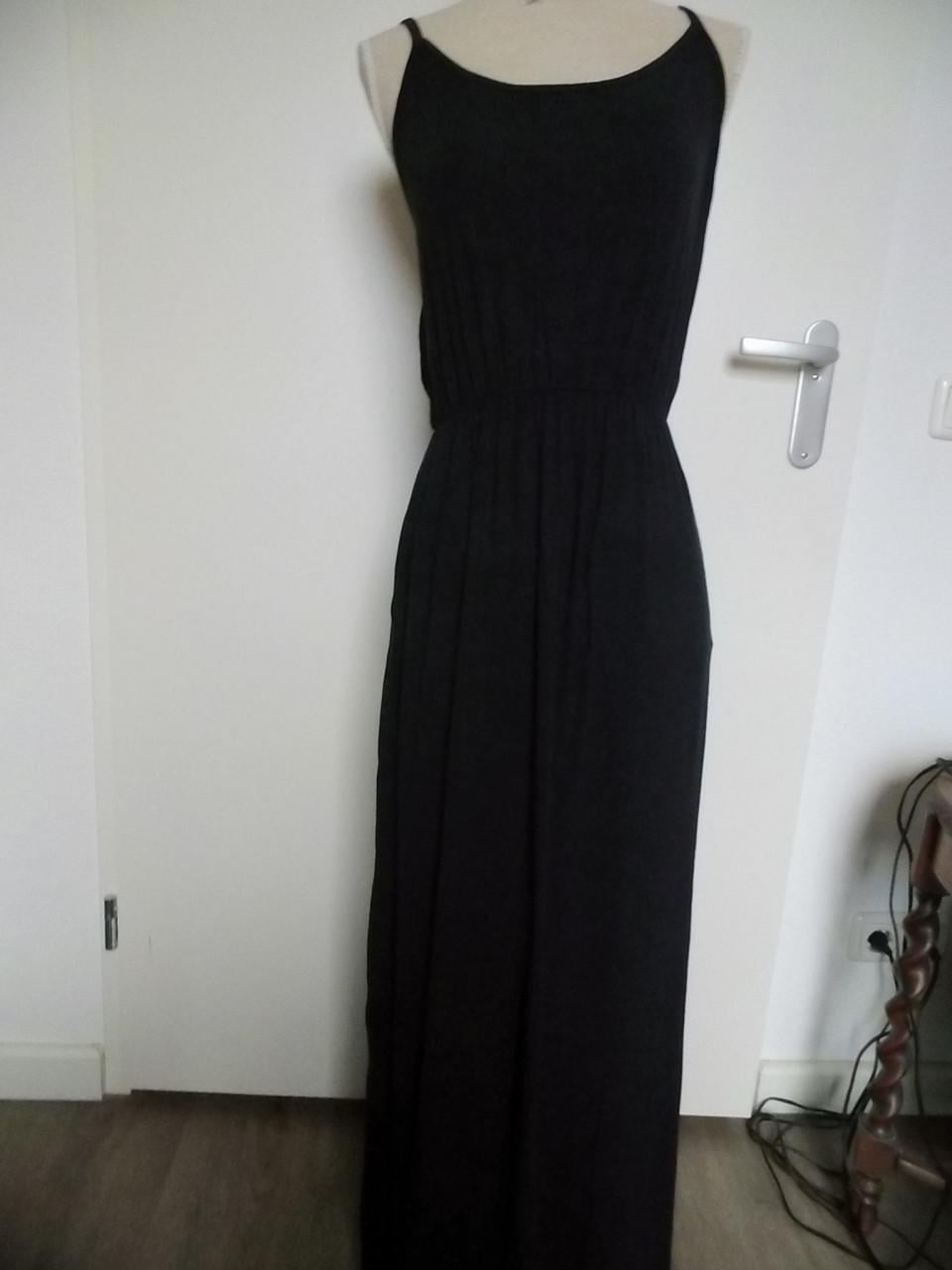 Lange jurk maat 36.