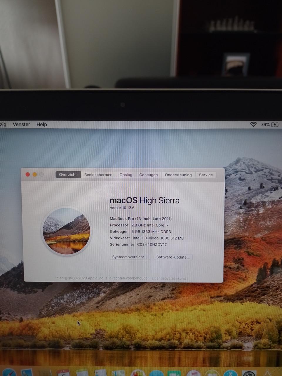 Macbook Pro-i7-SSD- met lader