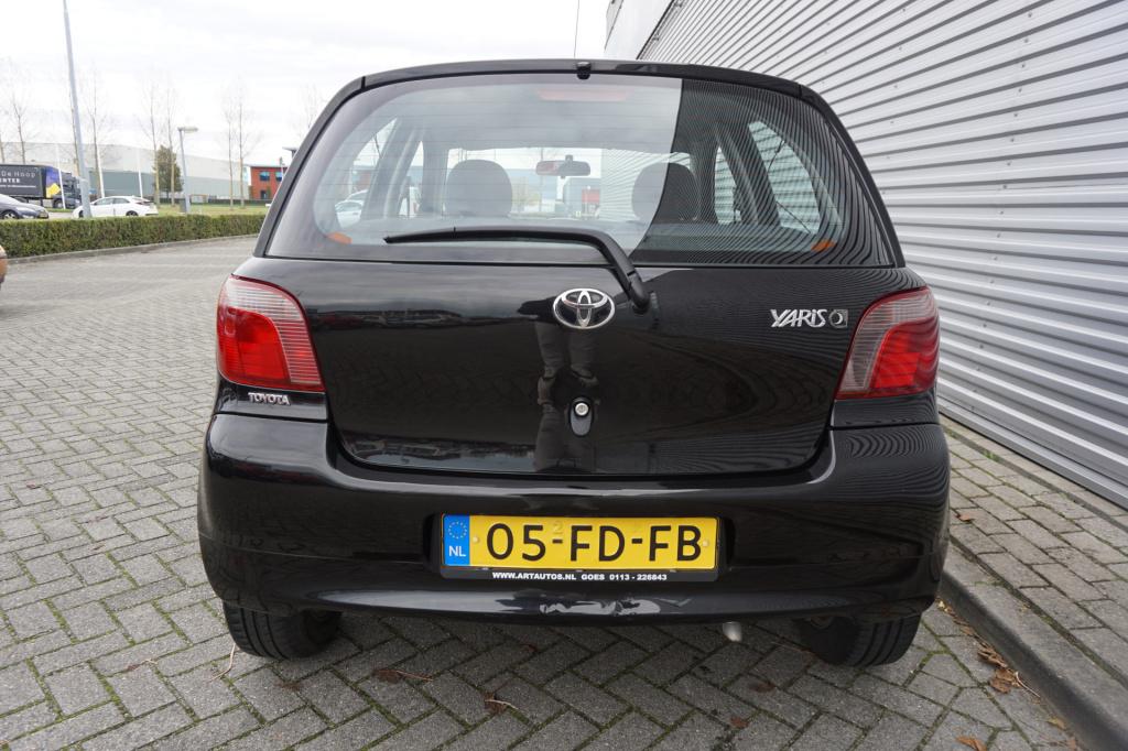 Toyota Yaris 1.0-16v vvt-i luna