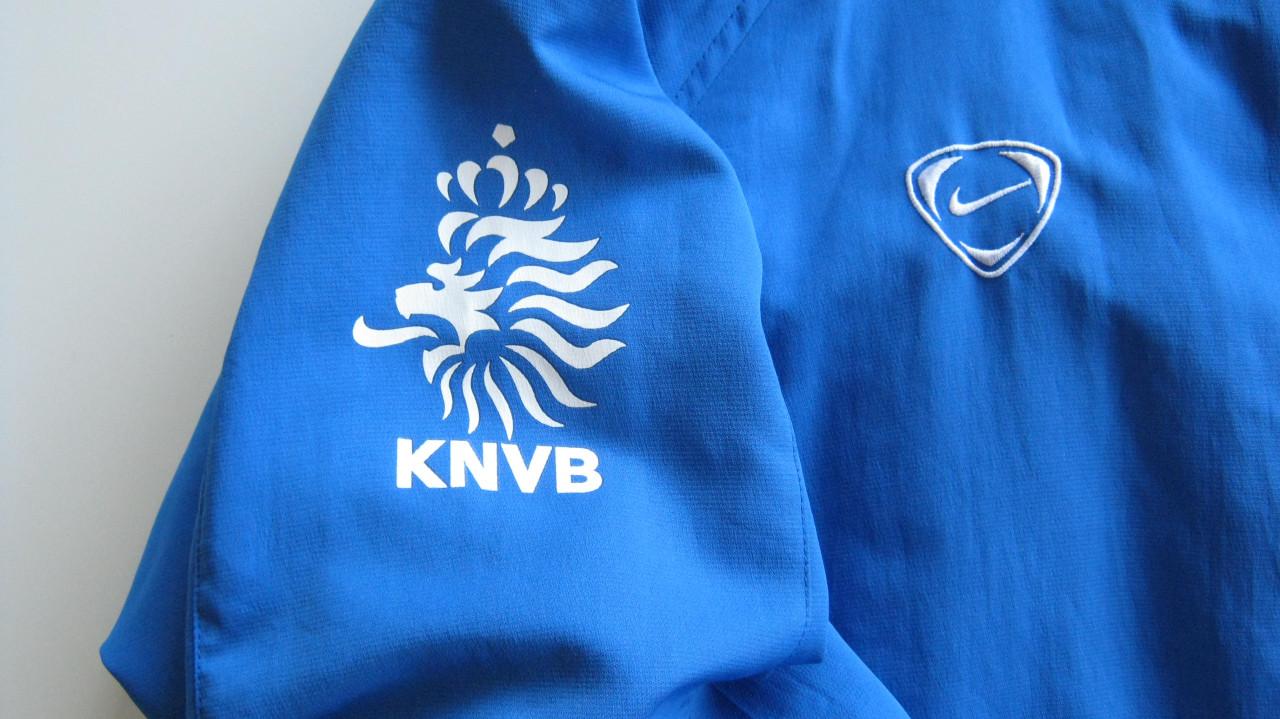 Nike trainingspak maat xxl voor 50 euro
