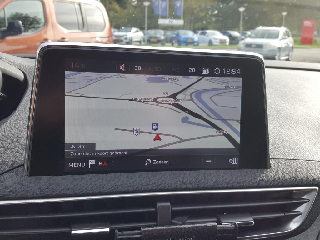 Peugeot 3008 1.2 puretech 130pk s&s gt-line trekhaak afneembaar | apple car