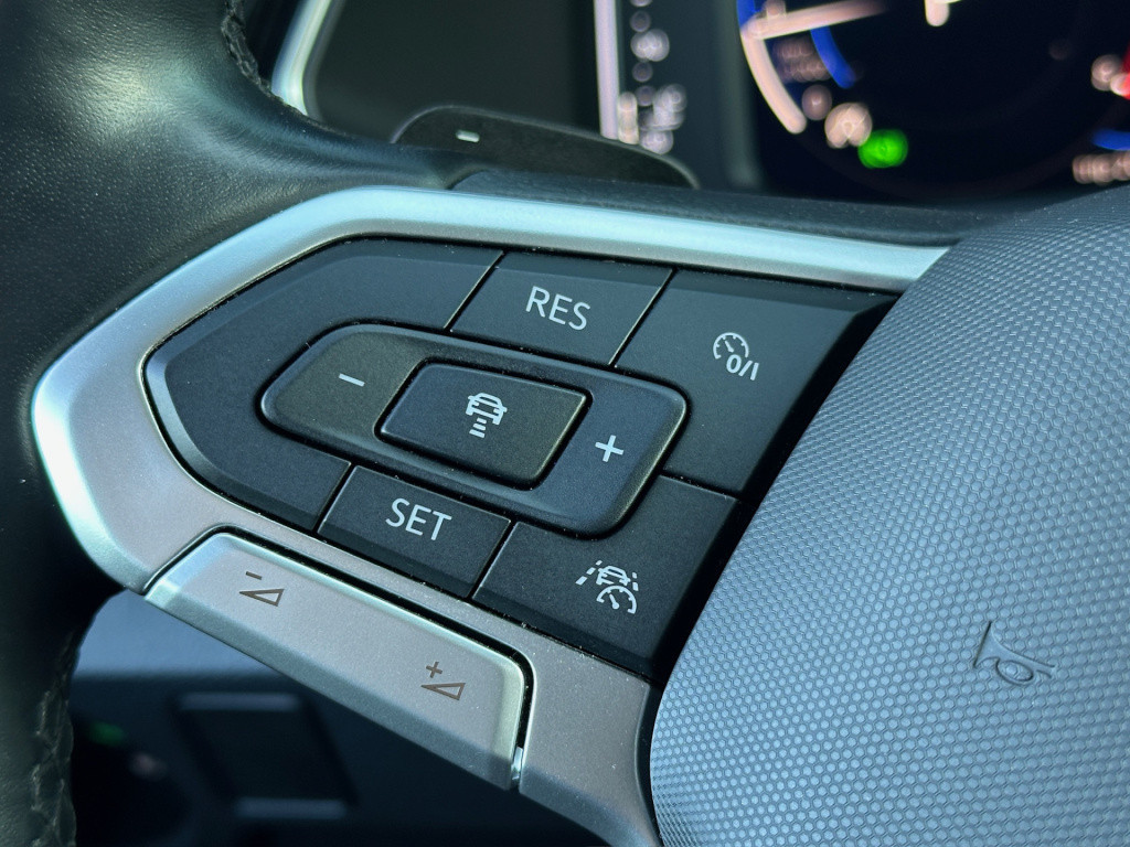 Volkswagen T-cross 1.0 tsi dsg active | led | camera | carplay | rijklaar i