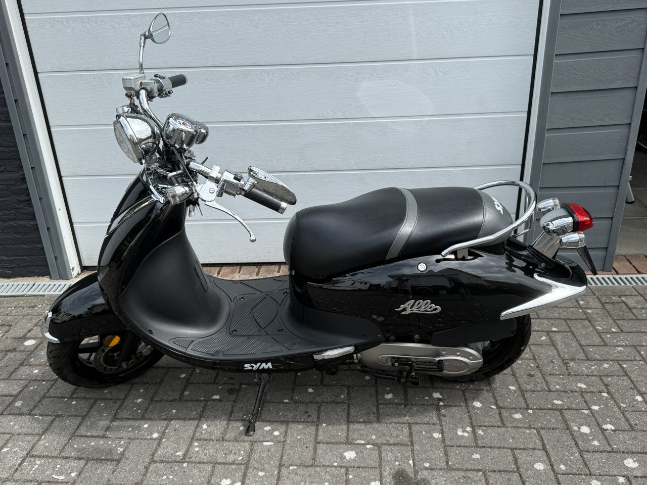 Sym Allo snorscooters twee stuks (prijs per stuk)