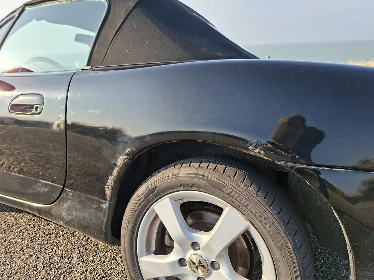 Zwarte Mazda MX-5 (2000) – Softtop en Hardtop – APK tot sept!