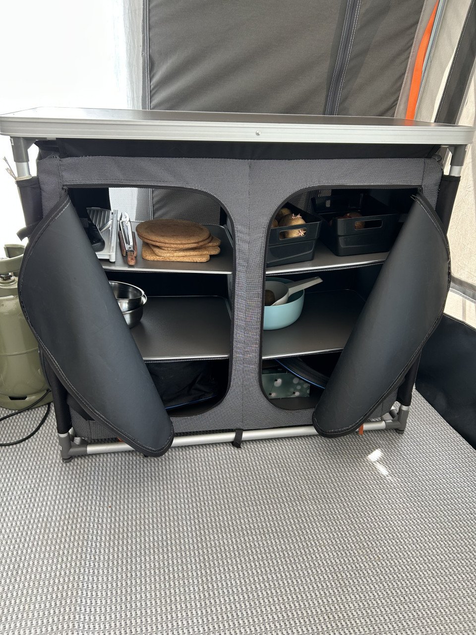 Campingkast met 2 deuren