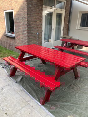 TE KOOP: TWEE PICKNICKTAFELS